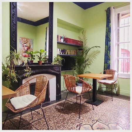 La Vigneronne Des Costieres Bed & Breakfast Vauvert Bagian luar foto