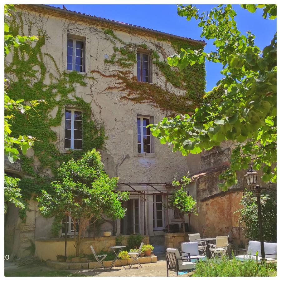 La Vigneronne Des Costieres Bed & Breakfast Vauvert Bagian luar foto