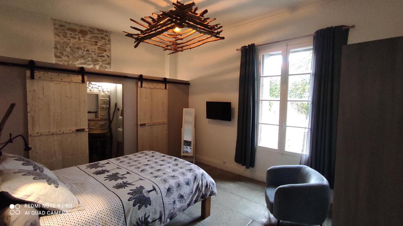 La Vigneronne Des Costieres Bed & Breakfast Vauvert Bagian luar foto