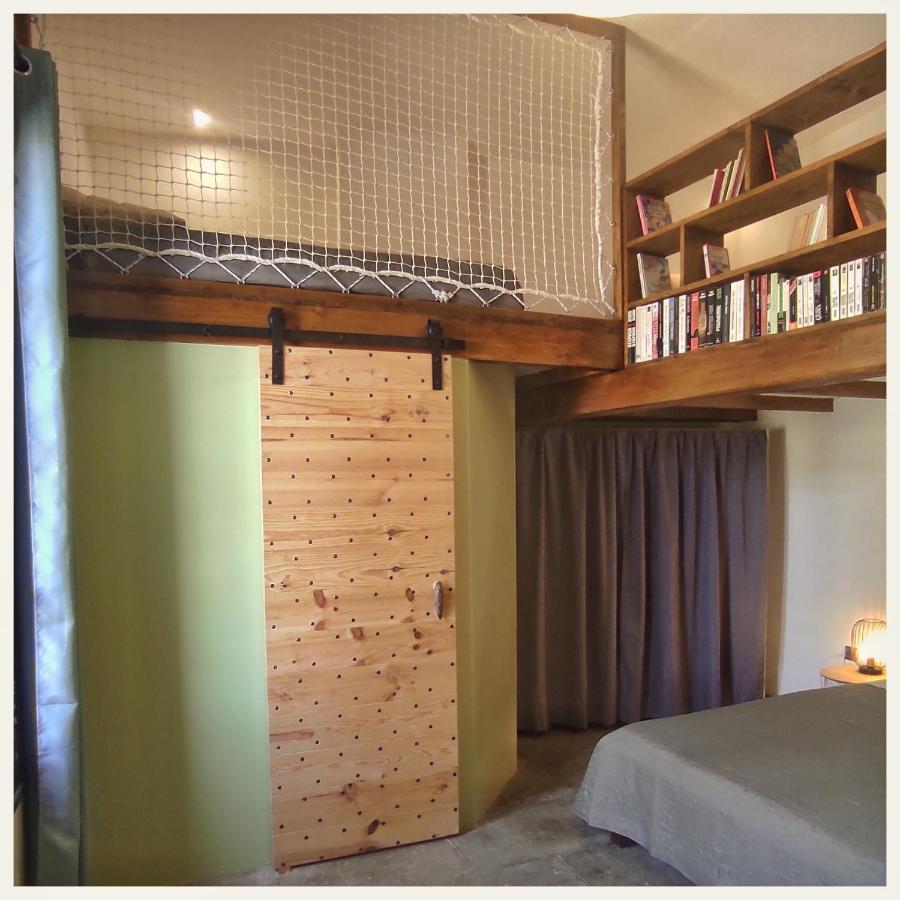 La Vigneronne Des Costieres Bed & Breakfast Vauvert Bagian luar foto