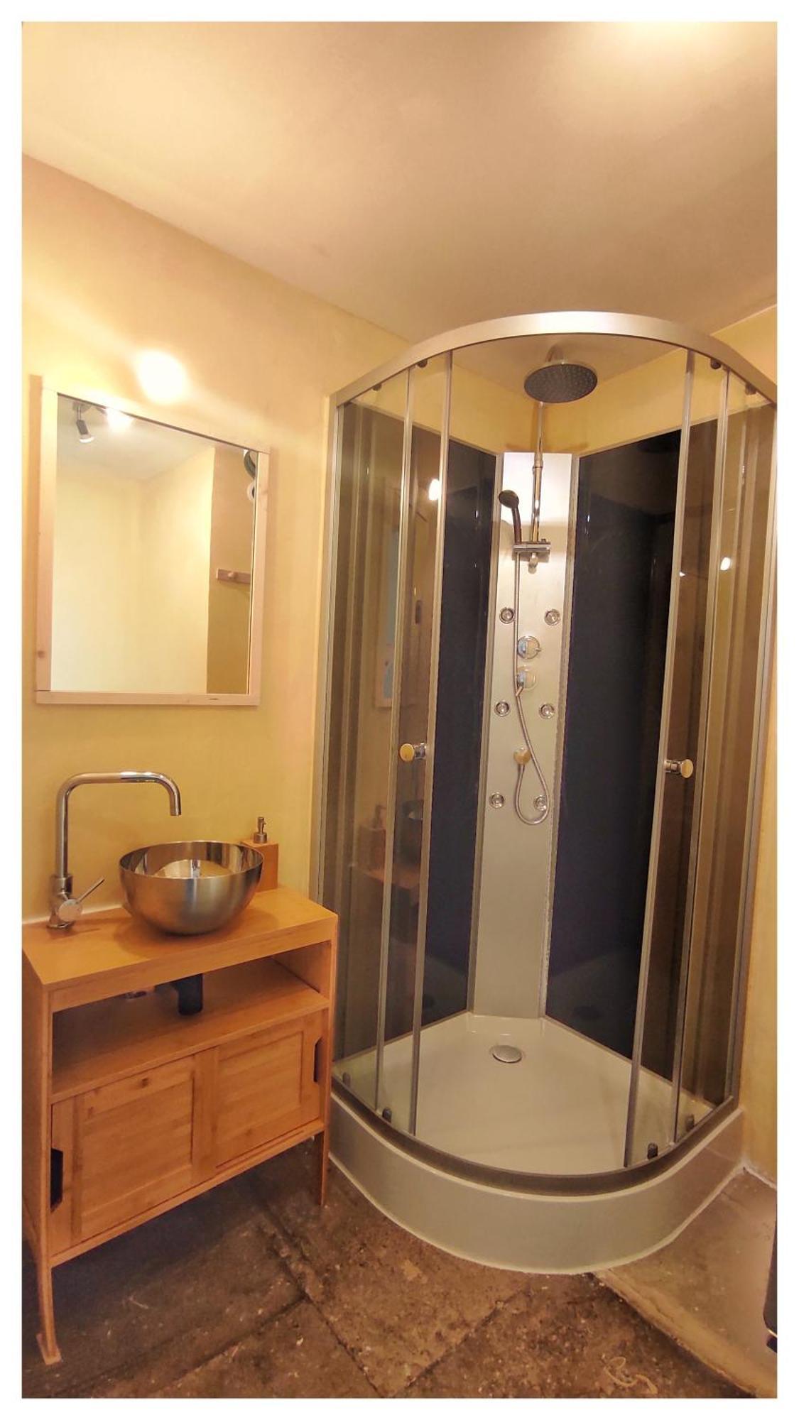 La Vigneronne Des Costieres Bed & Breakfast Vauvert Ruang foto